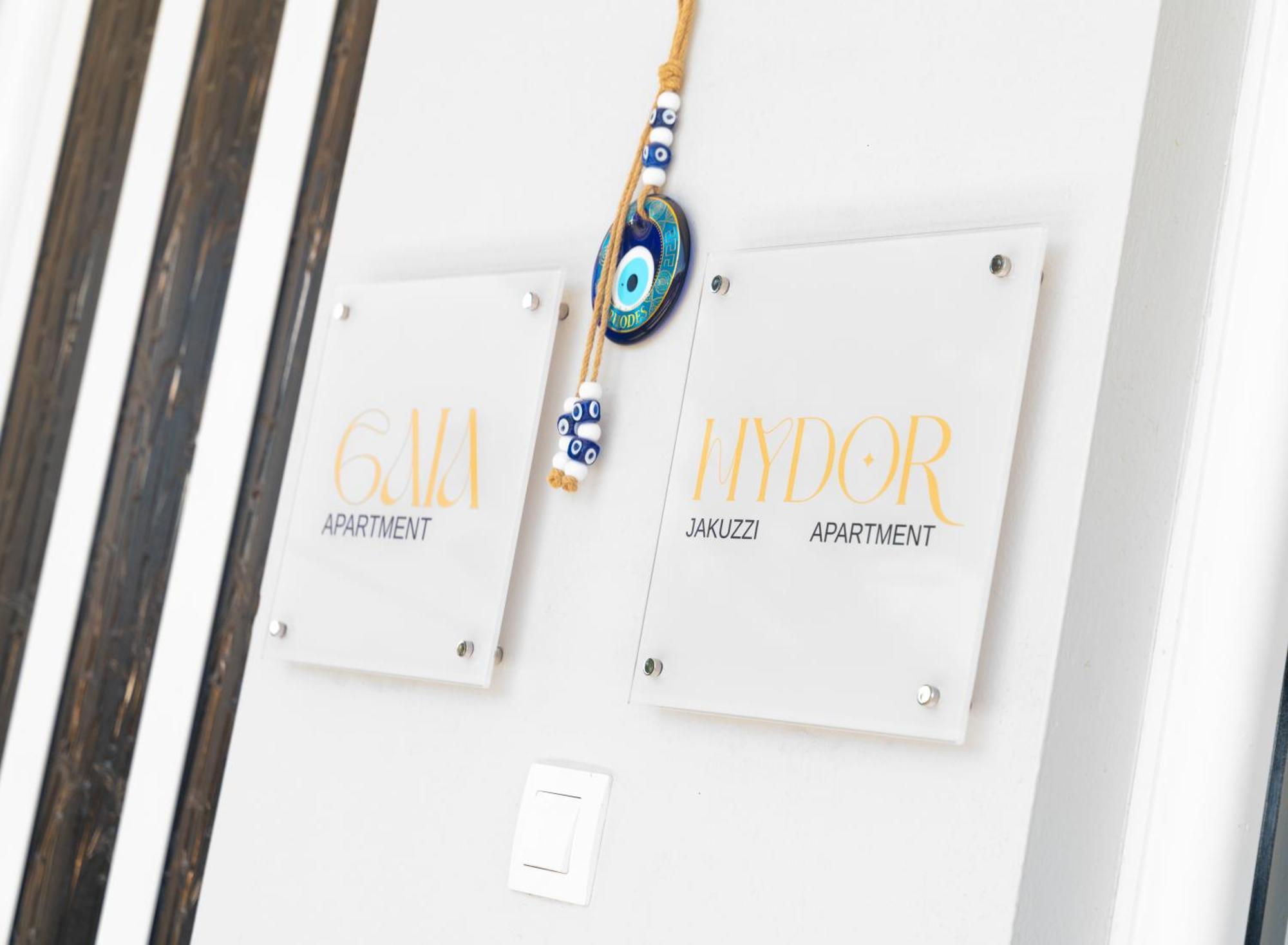 Marvinas Seaside Apartments, Gaia Apartment & Hydor Jacuzzi Apartment クレマスティ エクステリア 写真